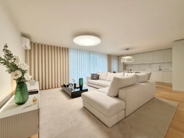 Apartamento T4 para Venda em Santa Marinha e São Pedro da Afurada