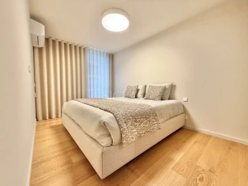 Apartamento T4 para Venda em Santa Marinha e São Pedro da Afurada