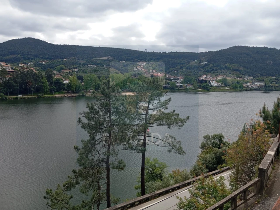 Moradia T5 para Venda em Rio Mau Foto 11