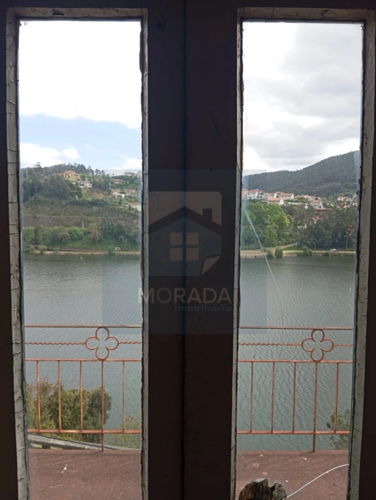 Moradia T5 para Venda em Rio Mau Foto 16