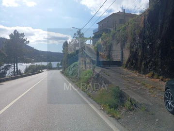 Moradia T5 para Venda em Rio Mau