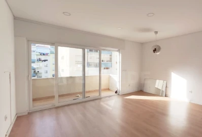 Apartamento T1 para Arrendamento em Oeiras e São Julião da Barra, Paço de Arcos e Caxias