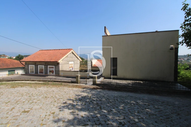 Negócio para Venda em Fregim Foto 9