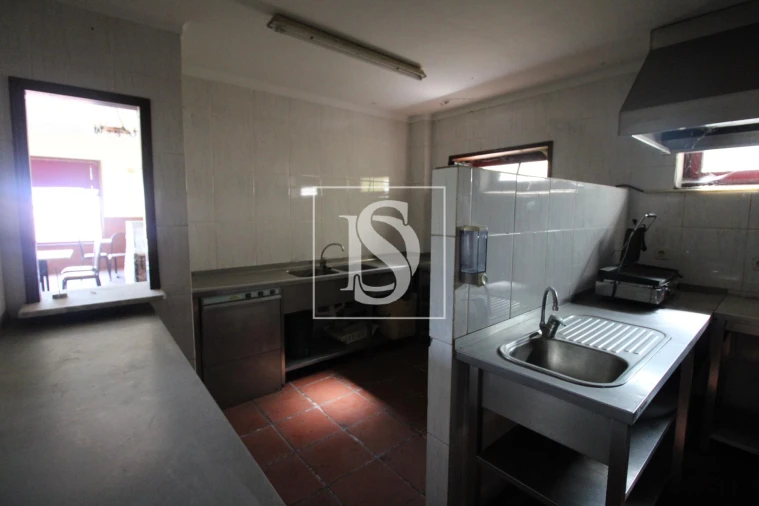 Negócio para Venda em Fregim Foto 3