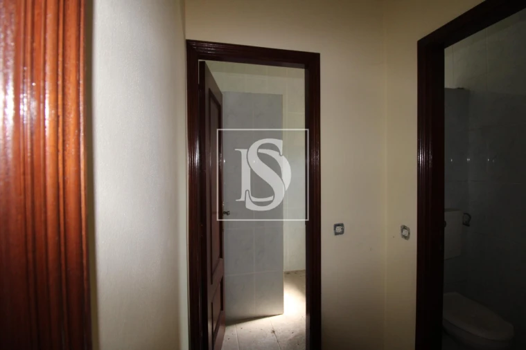 Negócio para Venda em Fregim Foto 4