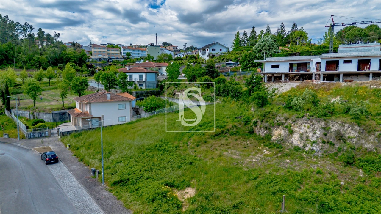 Terreno para Venda em Lomba Foto 1