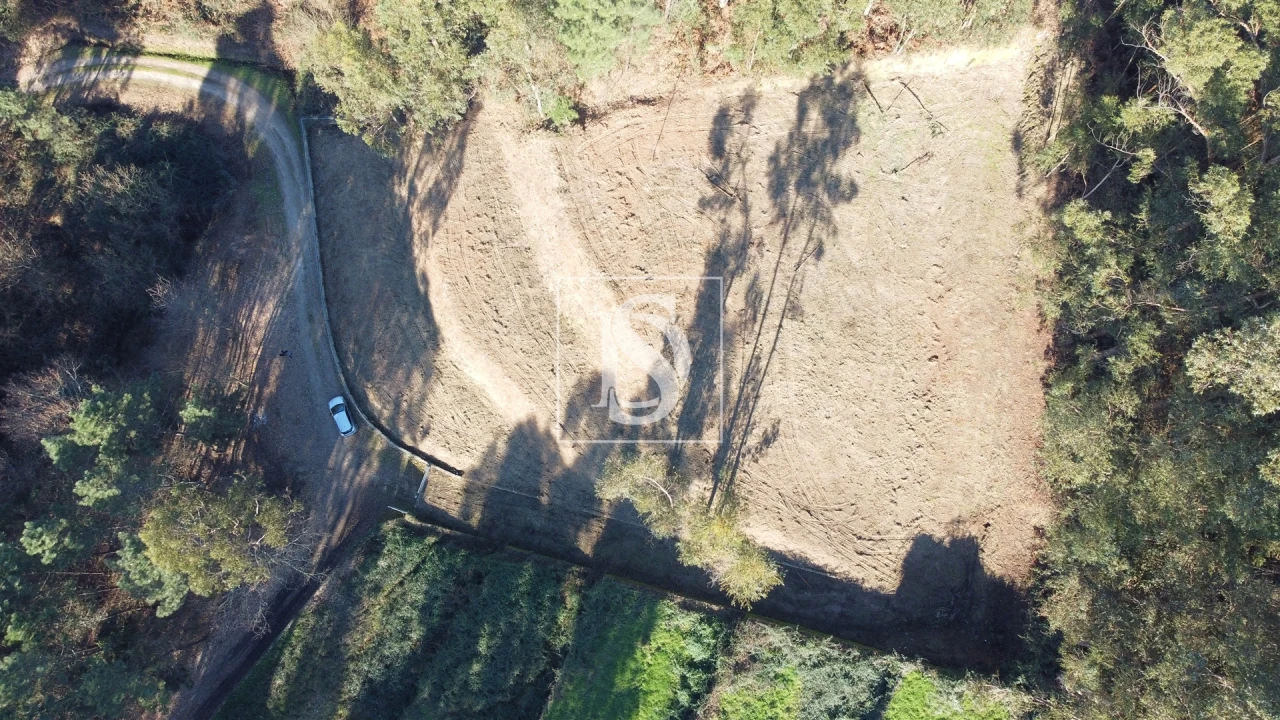 Terreno para Venda em Telões Foto 1
