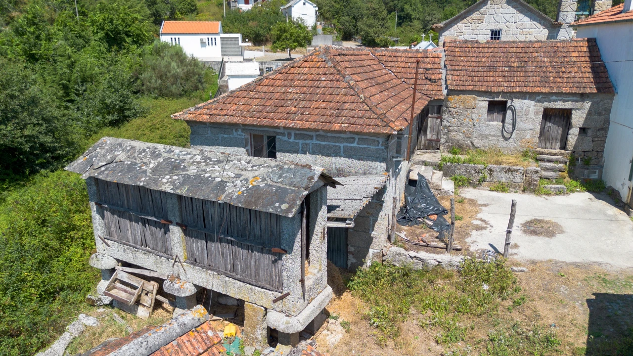 Quinta T3 para Venda em Bustelo, Carneiro e Carvalho de Rei Foto 6