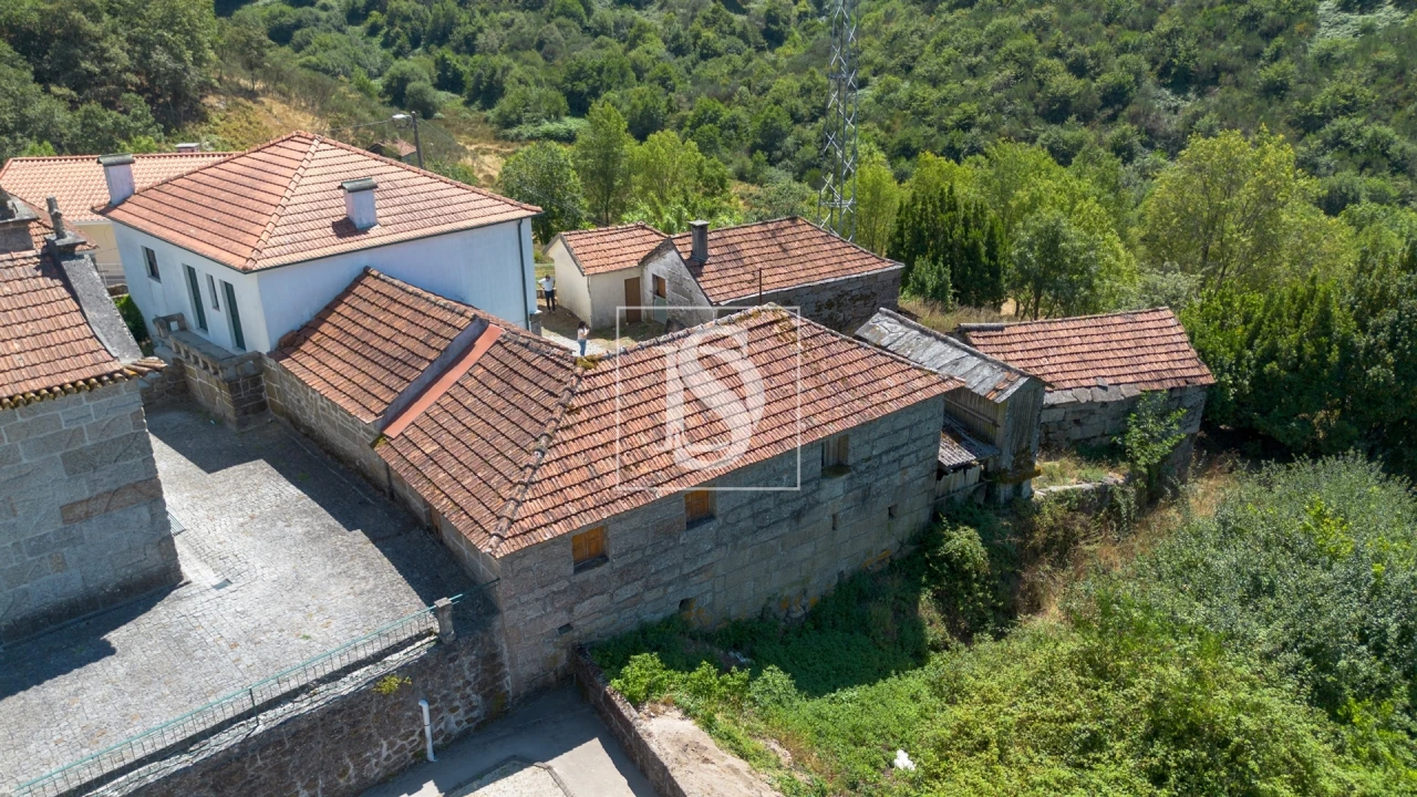 Quinta T3 para Venda em Bustelo, Carneiro e Carvalho de Rei Foto 7
