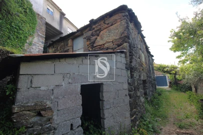 Moradia T2 para Venda em Rebordelo