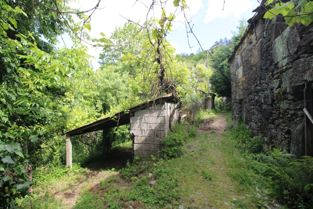 Moradia T2 para Venda em Rebordelo Foto 16