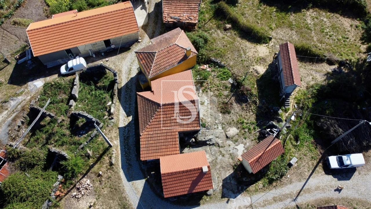 Moradia T1 para Venda em Gouveia (São Simão) Foto 1