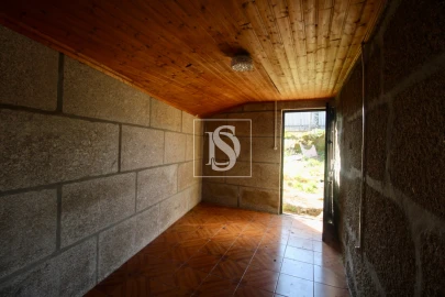 Moradia T1 para Venda em Gouveia (São Simão)