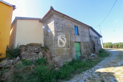 Moradia T1 para Venda em Gouveia (São Simão)
