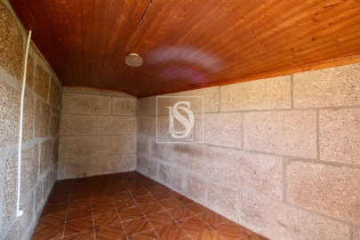 Moradia T1 para Venda em Gouveia (São Simão)