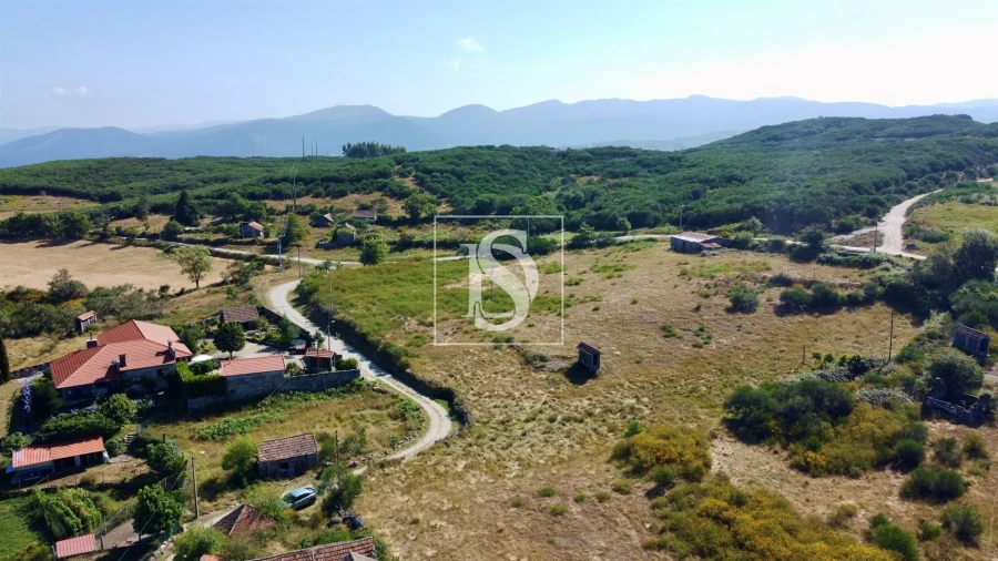 Moradia T1 para Venda em Gouveia (São Simão) Foto 8