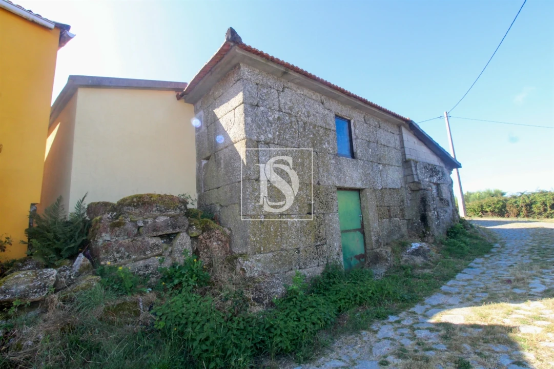 Moradia T1 para Venda em Gouveia (São Simão) Foto 24