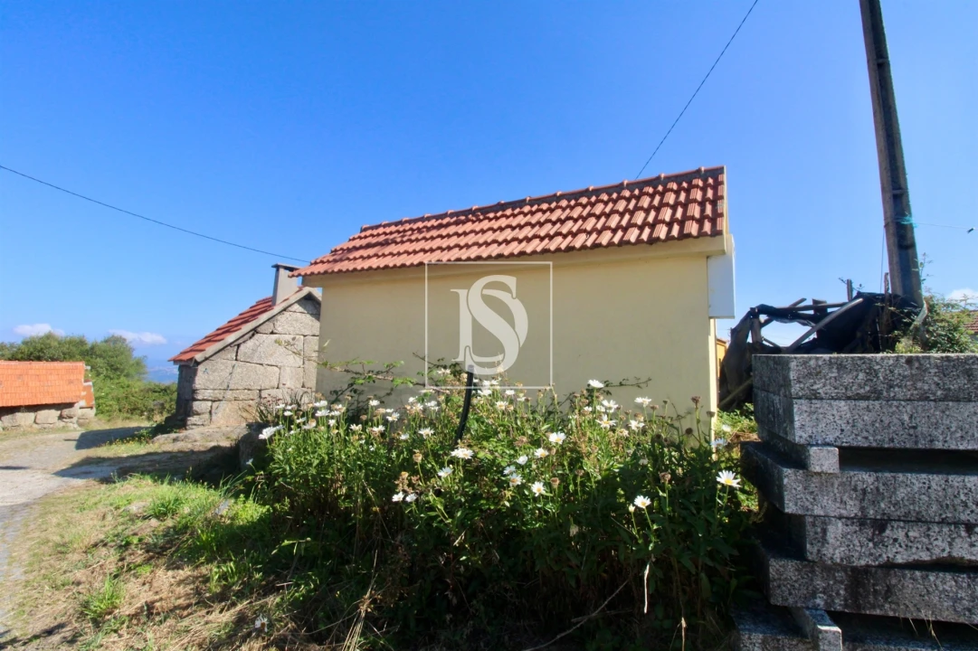Moradia T1 para Venda em Gouveia (São Simão) Foto 39