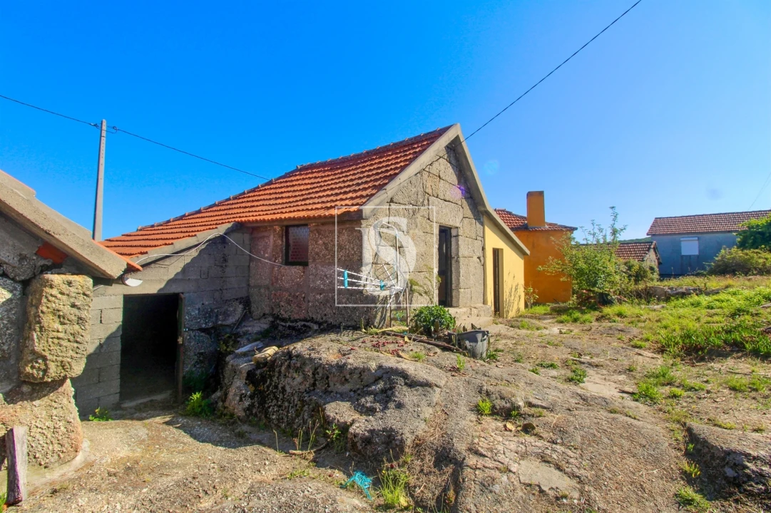 Moradia T1 para Venda em Gouveia (São Simão) Foto 44