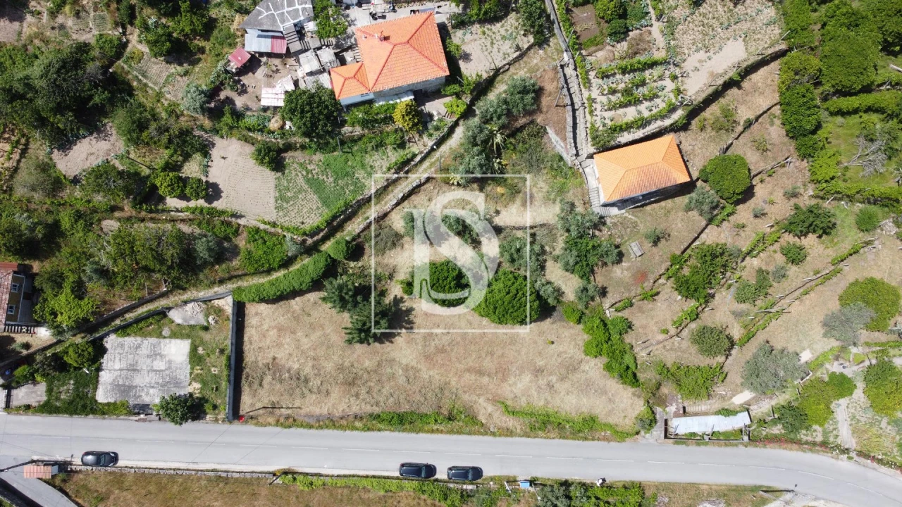 Terreno para Venda em Ancede e Ribadouro Foto 1