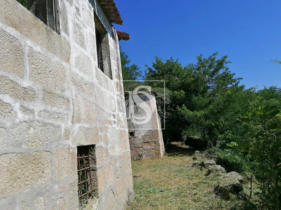 Quinta T0 para Venda em Penhalonga e Paços de Gaiolo Foto 2