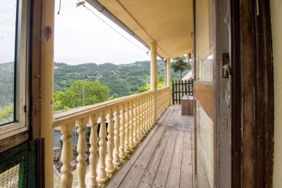 Moradia T2 para Venda em Bustelo, Carneiro e Carvalho de Rei