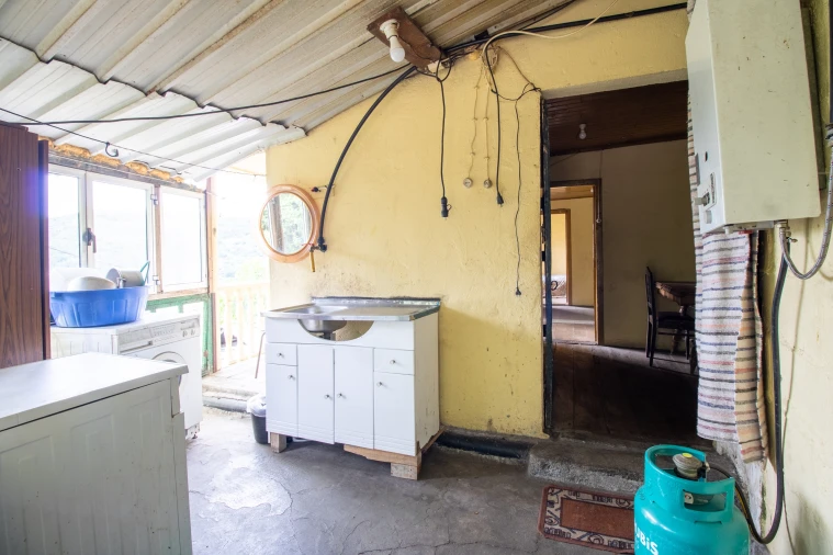 Moradia T2 para Venda em Bustelo, Carneiro e Carvalho de Rei Foto 2