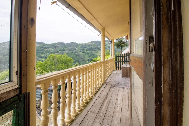 Moradia T2 para Venda em Bustelo, Carneiro e Carvalho de Rei Foto 3