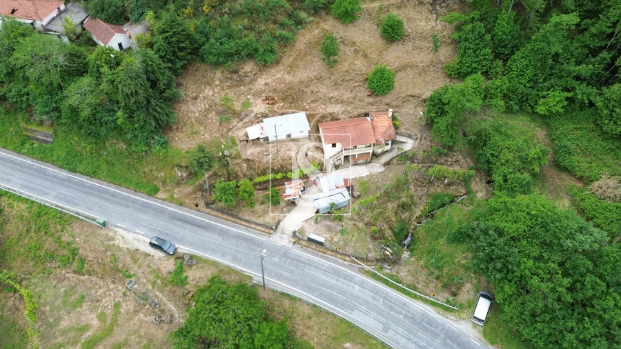 Moradia T2 para Venda em Bustelo, Carneiro e Carvalho de Rei