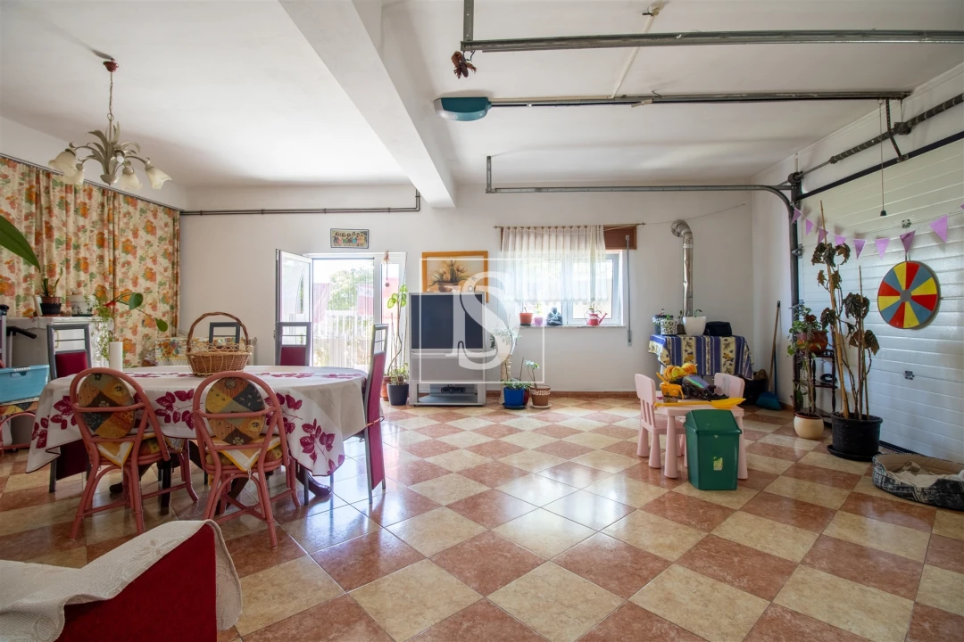 Moradia T4 para Venda em Teixeira e Teixeiró Foto 12