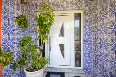 Moradia T4 para Venda em Teixeira e Teixeiró