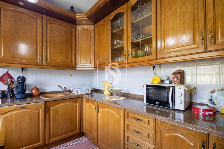 Moradia T4 para Venda em Teixeira e Teixeiró Foto 9