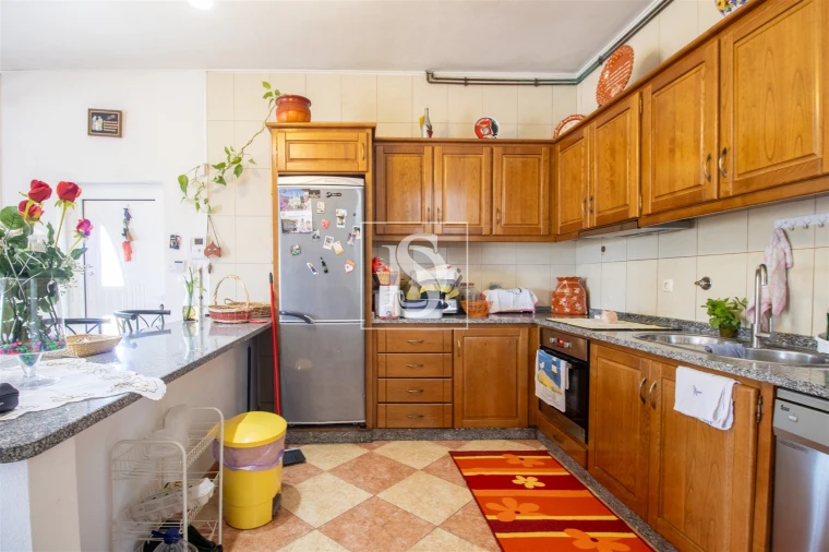 Moradia T4 para Venda em Teixeira e Teixeiró Foto 26