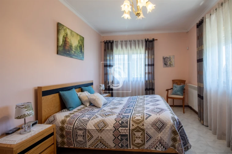 Moradia T4 para Venda em Teixeira e Teixeiró Foto 14