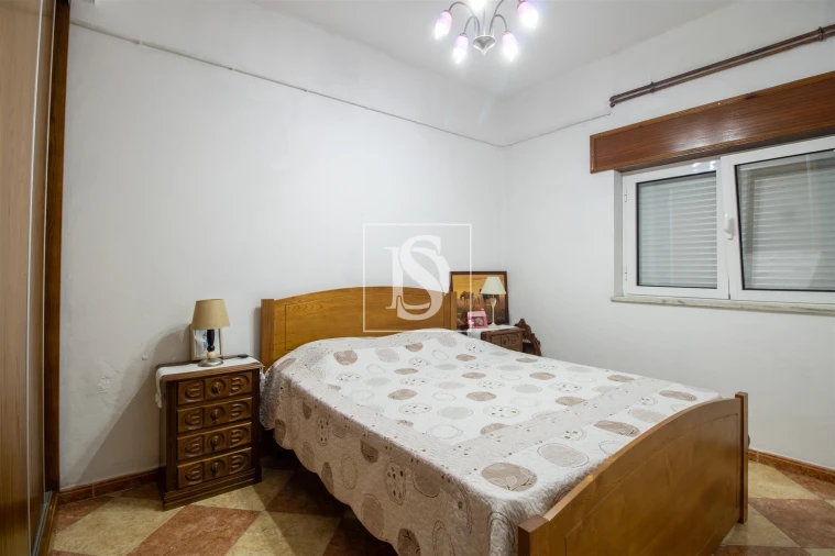 Moradia T4 para Venda em Teixeira e Teixeiró Foto 22