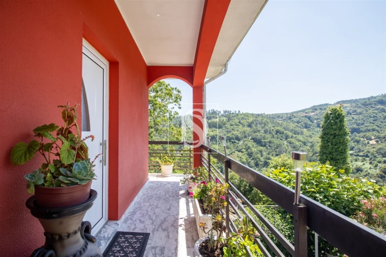 Moradia T4 para Venda em Teixeira e Teixeiró Foto 17