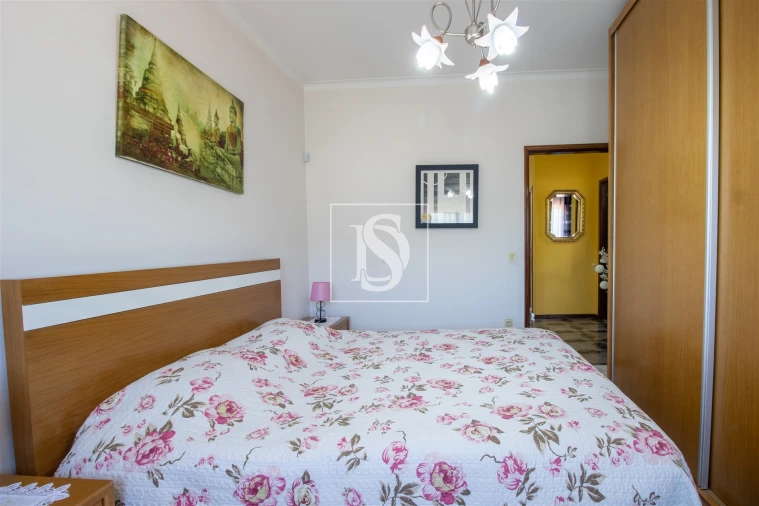 Moradia T4 para Venda em Teixeira e Teixeiró Foto 35