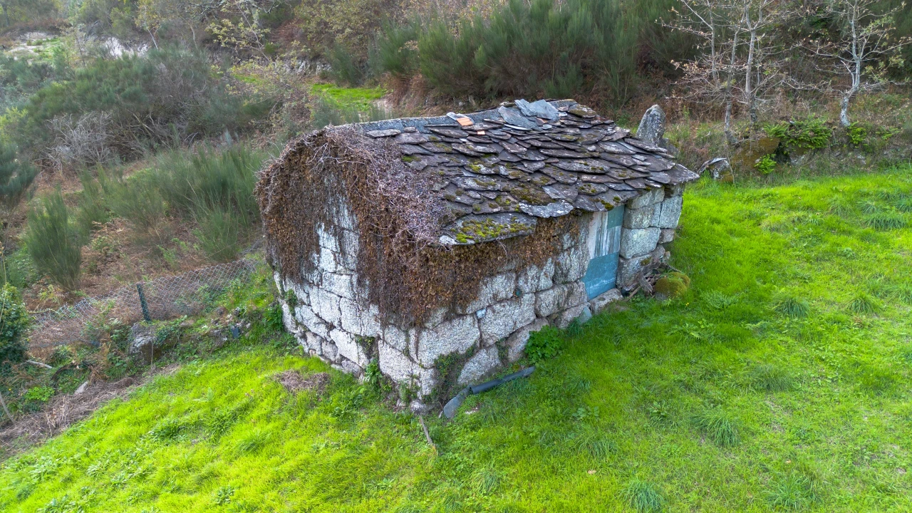 Terreno para Venda em Ansiães Foto 1