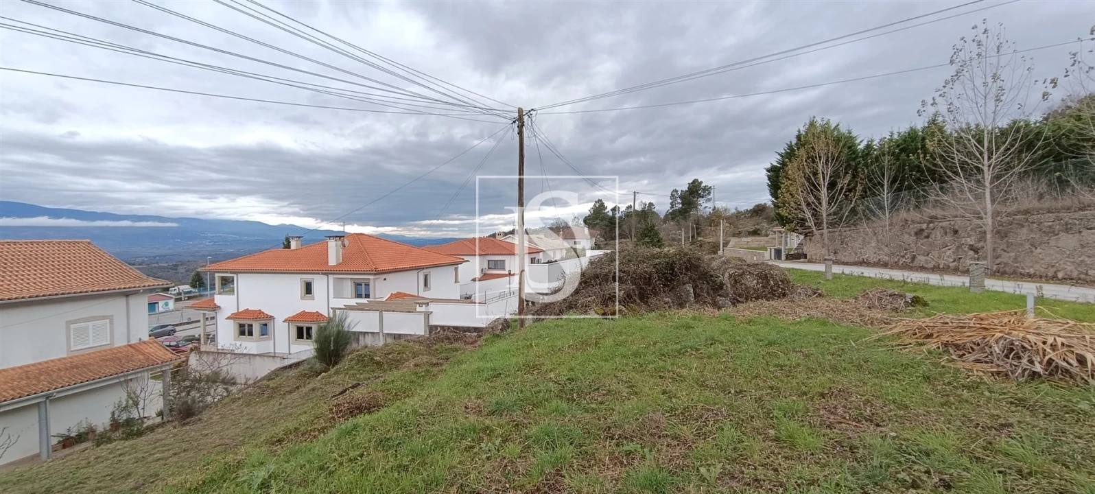 Terreno para Venda em Algodres Foto 1