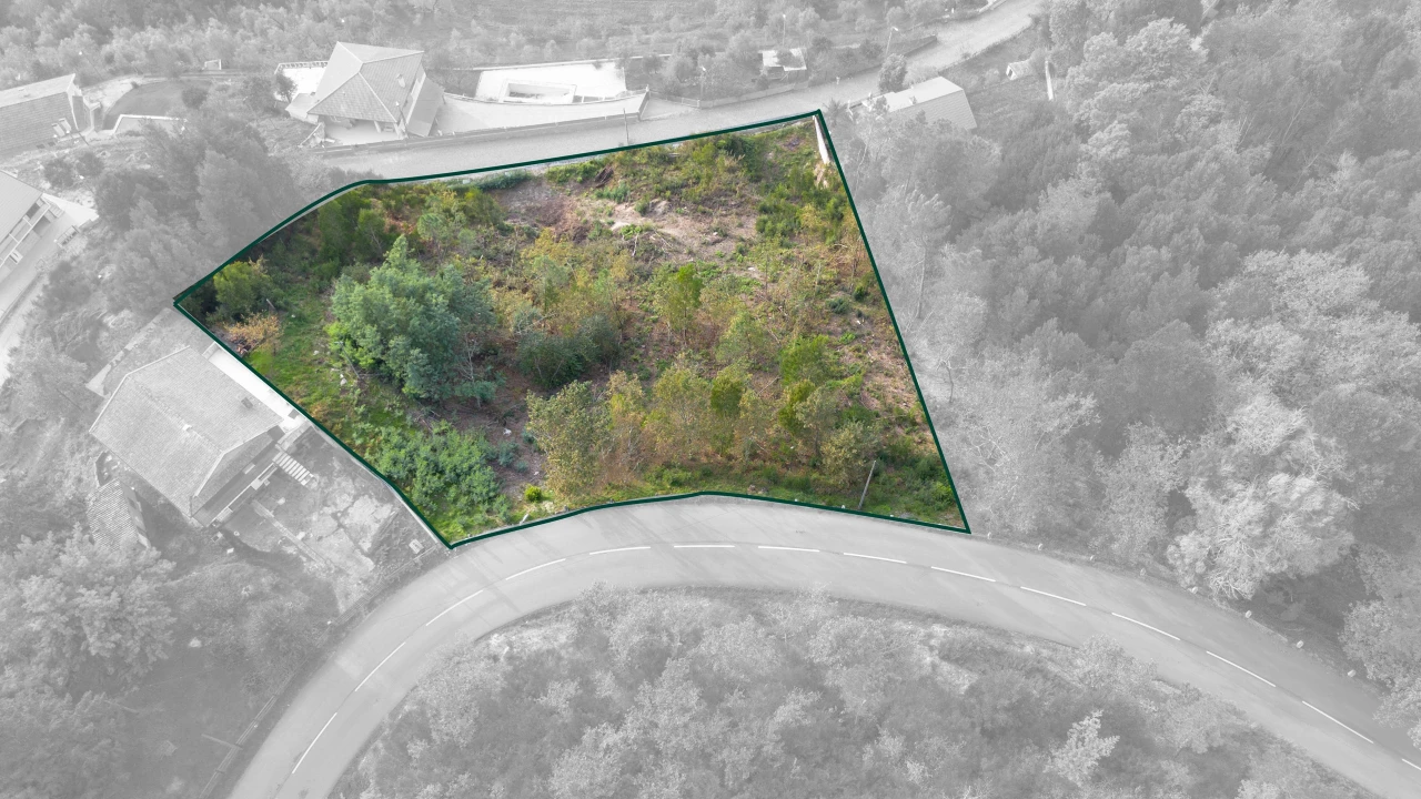 Terreno para Venda em Ansiães Foto 1