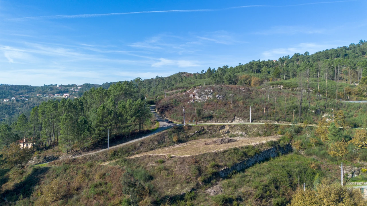 Terreno para Venda em Gondar Foto 2