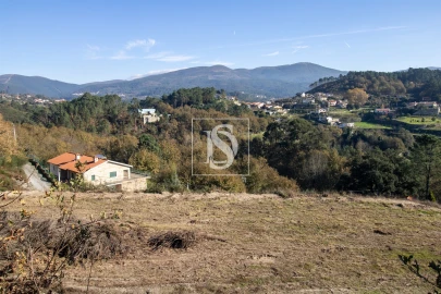 Terreno para Venda em Gondar