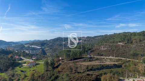 Terreno para Venda em Gondar