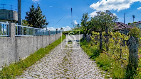 Moradia T1 para Venda em Loivos do Monte
