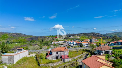 Moradia T1 para Venda em Loivos do Monte