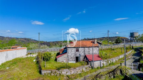 Moradia T1 para Venda em Loivos do Monte
