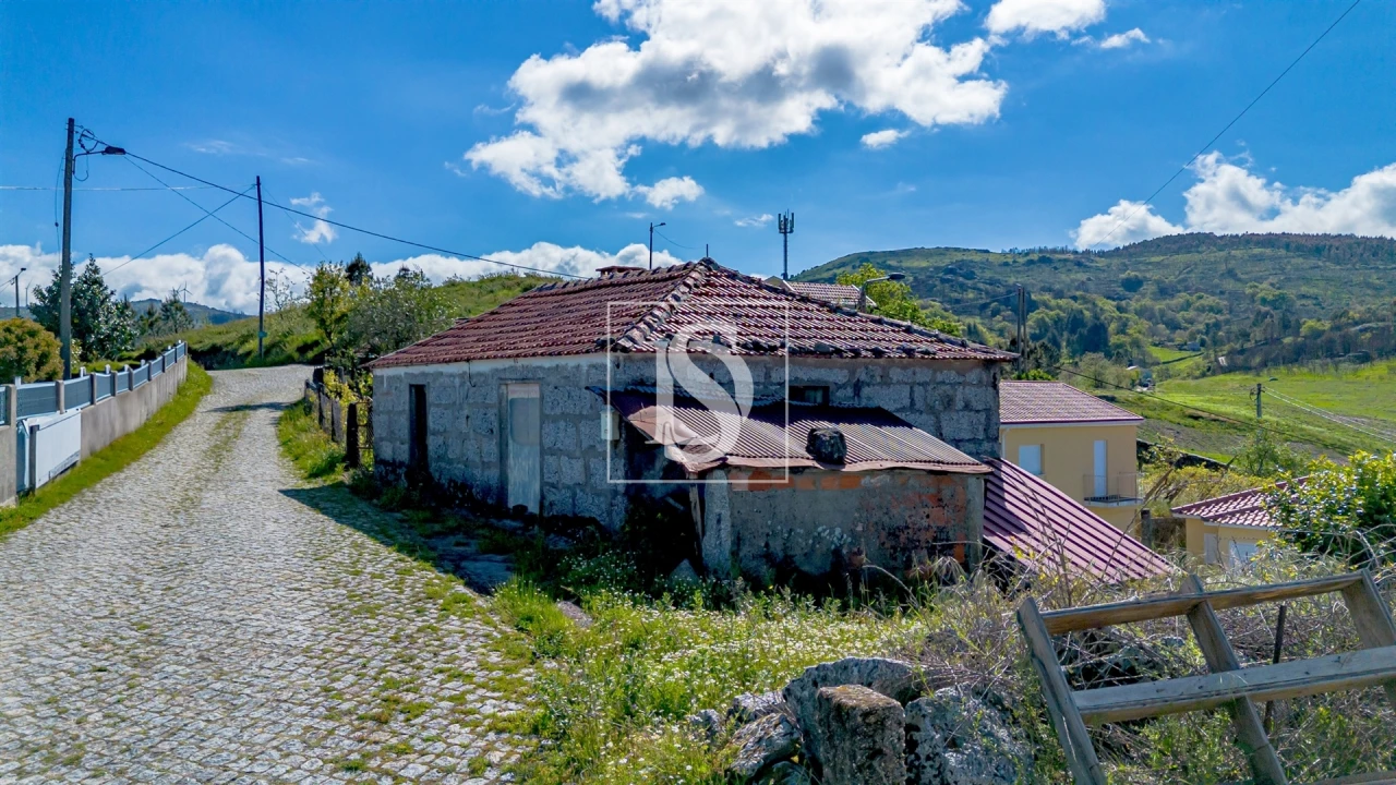 Moradia T1 para Venda em Loivos do Monte Foto 10