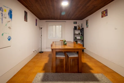 Moradia T0 para Venda em Sobrosa