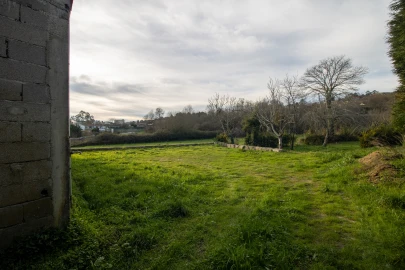 Moradia T0 para Venda em Sobrosa