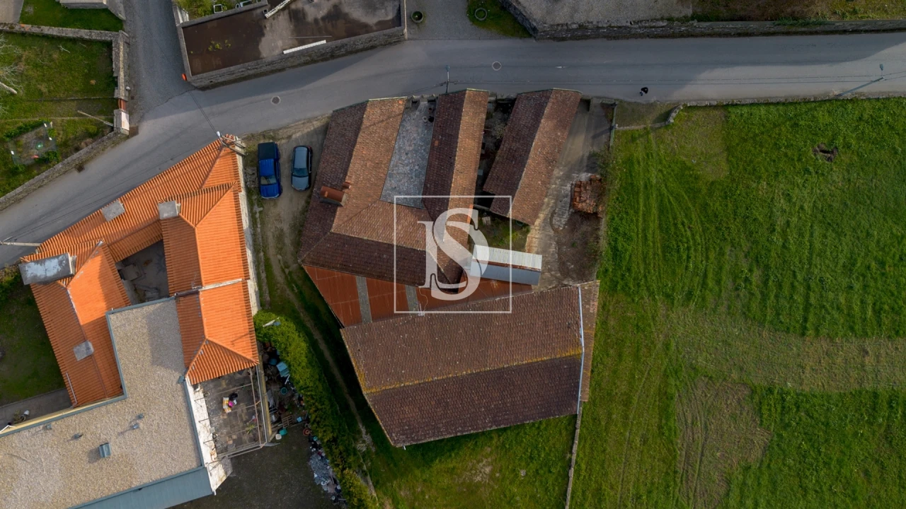 Moradia T6 para Venda em Sobrosa Foto 8